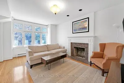 12 Foxbar Road 2, Toronto, On M4v 2g6