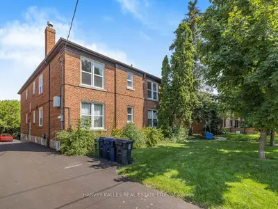 8 Markdale Avenue 4, Toronto, On M6c 1s9