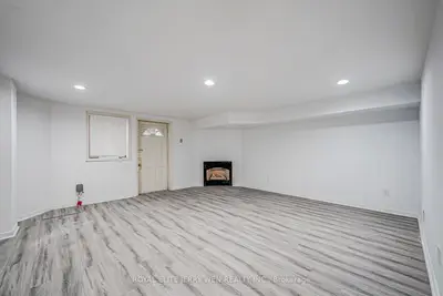 171 Lawrence Avenue W Basemt, Toronto, On M5m 1a9