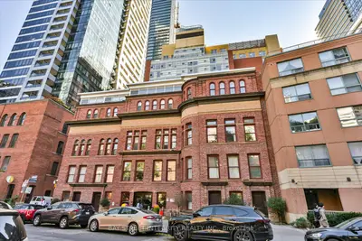 11 St Joseph Street 602, Toronto, On M4y 1j8