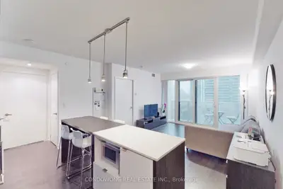 88 Harbour Street 1006, Toronto, On M5j 0c3