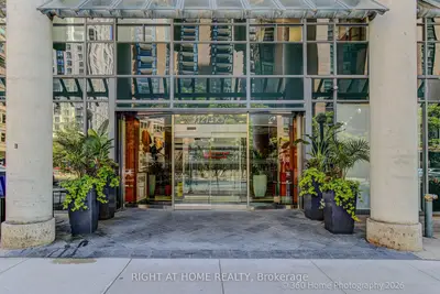 1121 Bay Street 1907, Toronto, On M5s 2b3