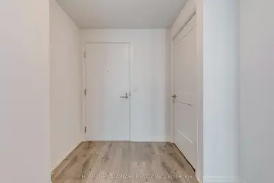 8 Widmer Street 2411, Toronto, On M5v 0w6