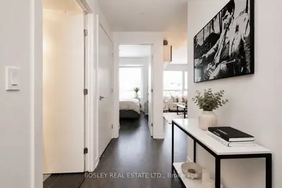 223 St Clair Avenue 209, Toronto, On M4v 0a5