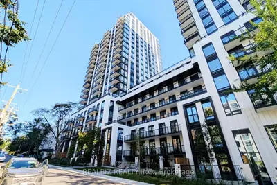 91 Montclair Avenue 823, Toronto, On M5p 0b1