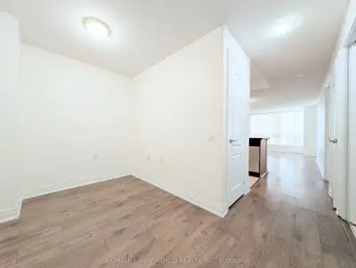 21 Hillcrest Avenue 1705, Toronto, On M2n 3n4