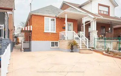 14 Jesmond Avenue Basement, Toronto, On M6e 1v5