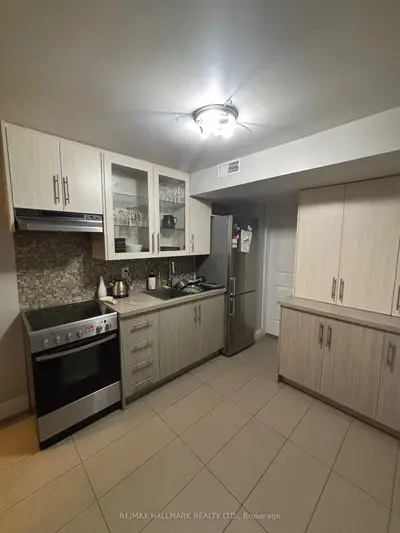 97 Oriole Parkway, Toronto, On M5p 2g7