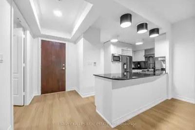 38 William Carson Crescent 317, Toronto, On M2p 2h2