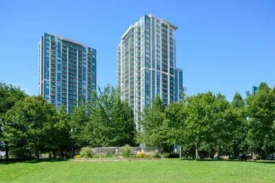 18 Harrison Garden Boulevard 2409, Toronto, On M2n 7j7