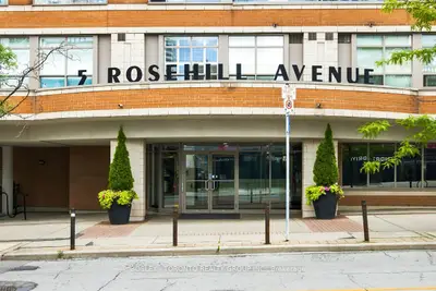 5 Rosehill Avenue 808, Toronto, On M4t 3a6
