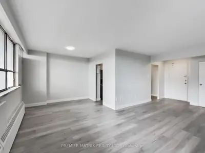 65 Thorncliffe Park Drive 907, Toronto, On M4h 1l2