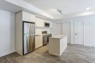 31 Farmstead Road 129, Toronto, On M2l 2x2