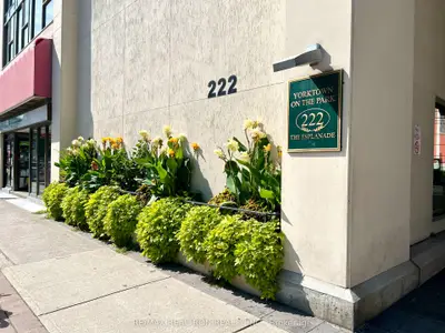 222 The Esplanade 512, Toronto, On M5a 4m8