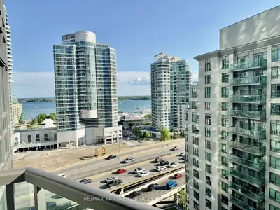 19 Grand Trunk Crescent 1715, Toronto, On M5j 3a3
