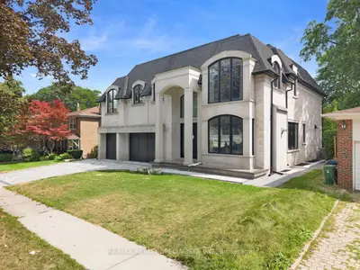95 Lord Seaton Road, Toronto, On M2p 1k7