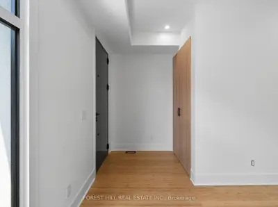 207 Robina Avenue, Toronto, On M6c 3y9