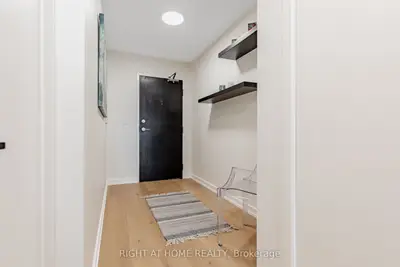 8 Park Road 3116, Toronto, On M4w 3s5