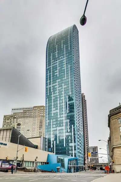 8 The Esplanade 5504, Toronto, On M5e 0a6