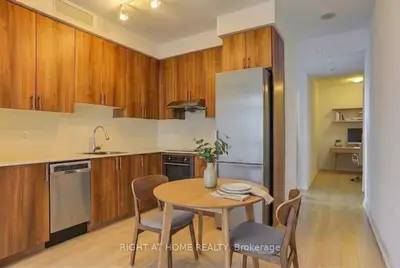 55 Ann O'reilly Road 1702, Toronto, On M2j 0e1