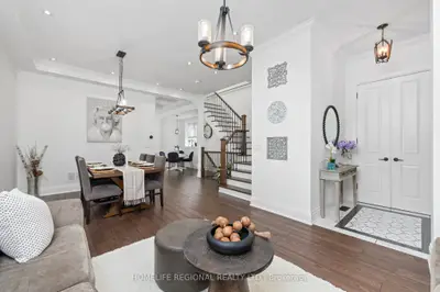 313 Robina Avenue, Toronto, On M6c 3z2