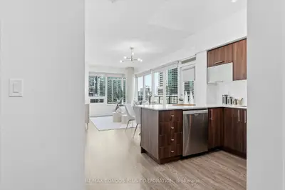 55 East Liberty Street 702, Toronto, On M6k 3p9