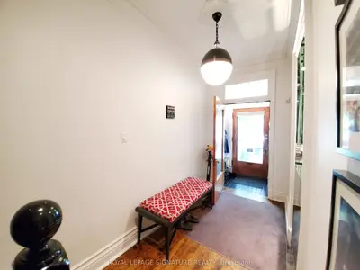 47 Gloucester Street Upper, Toronto, On M4y 1l8