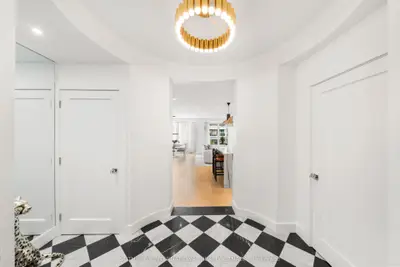 20 Scrivener Square 716, Toronto, On M4w 3x9