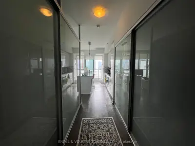 426 University Avenue 3705, Toronto, On M5g 1s9