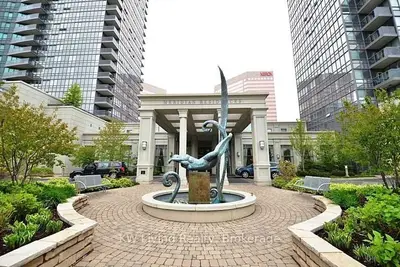 25 Greenview Avenue 423, Toronto, On M2m 0a5