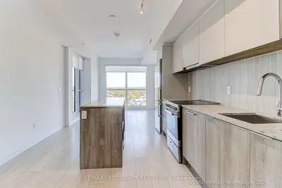 31 Tippett Road 1306, Toronto, On M3h 0c8