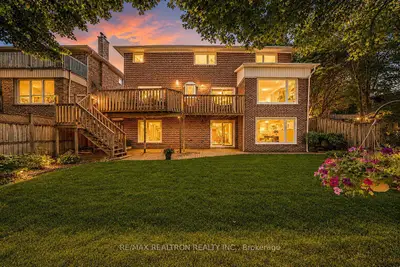 77 Mossgrove Trail, Toronto, On M2l 2w2
