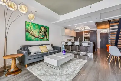 220 George Street 702, Toronto, On M5a 2n1