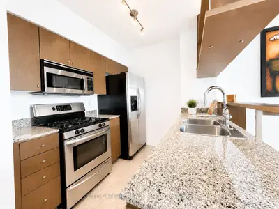 10 Navy Wharf Court 1008, Toronto, On M5v 3v2