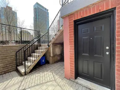 68 Douro Street 111, Toronto, On M6k 3n4