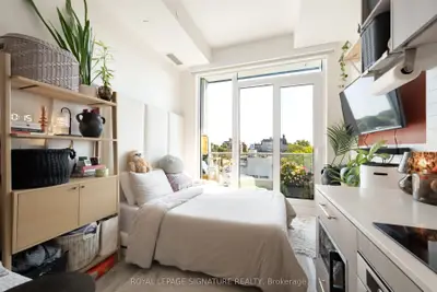 2020 Bathurst Street 929, Toronto, On M5p 0a6