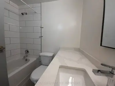 99 Bellevue Avenue 8, Toronto, On M5t 2n8