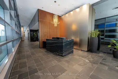 95 Bathurst Street 623, Toronto, On M5v 0h7