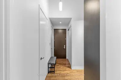 380 Macpherson Avenue N 410, Toronto, On M4v 3e3