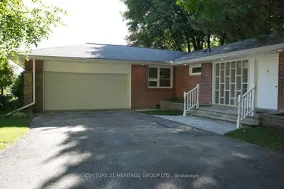 17 Hi Mount Drive Bsmt, Toronto, On M2k 1x3