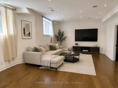 71 Newton Drive, Toronto, On M2m 2m8