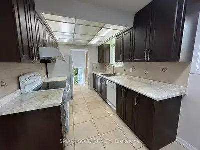 31 Silas Hill Drive Main + Upper, Toronto, On M2j 2x8