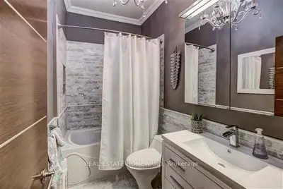175 Euclid Avenue 1, Toronto, On M6j 2j8
