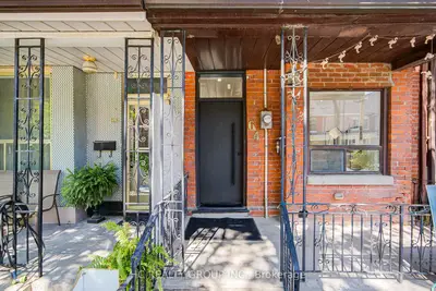 64 Wales Avenue, Toronto, On M5t 1j4