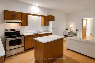 586 Huron Street, Toronto, On M5r 2r7