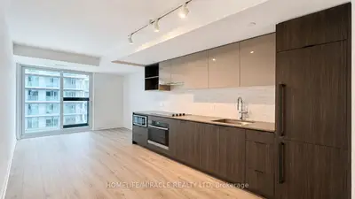 252 Church Street 1708, Toronto, On M5b 0e6