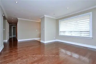 320 Horsham Avenue, Toronto, On M2r 1g8