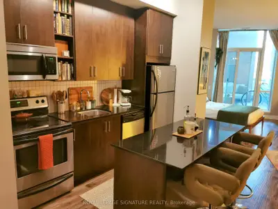 112 George Street S202, Toronto, On M5a 2m5