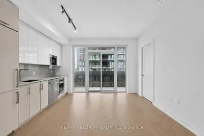 330 Richmond Street W 2203, Toronto, On M5v 0m4