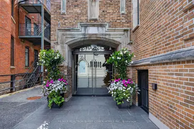36 Hazelton Avenue 2a, Toronto, On M5r 2e2